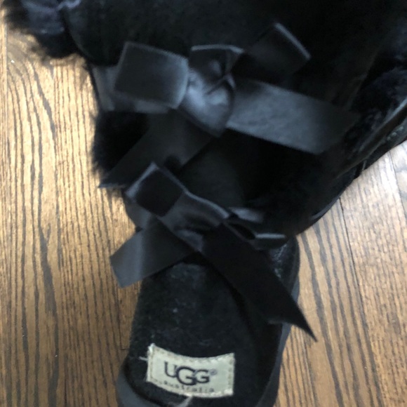 Ugg Bailey Bow Boots - Picture 5 of 7